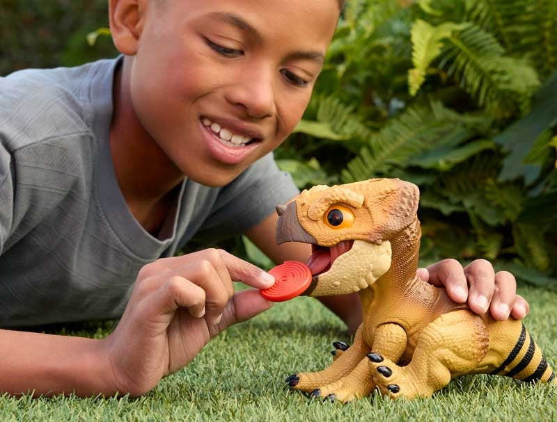 Jurassic World Rebirth Train N Tame Aquilops 'Dolores'